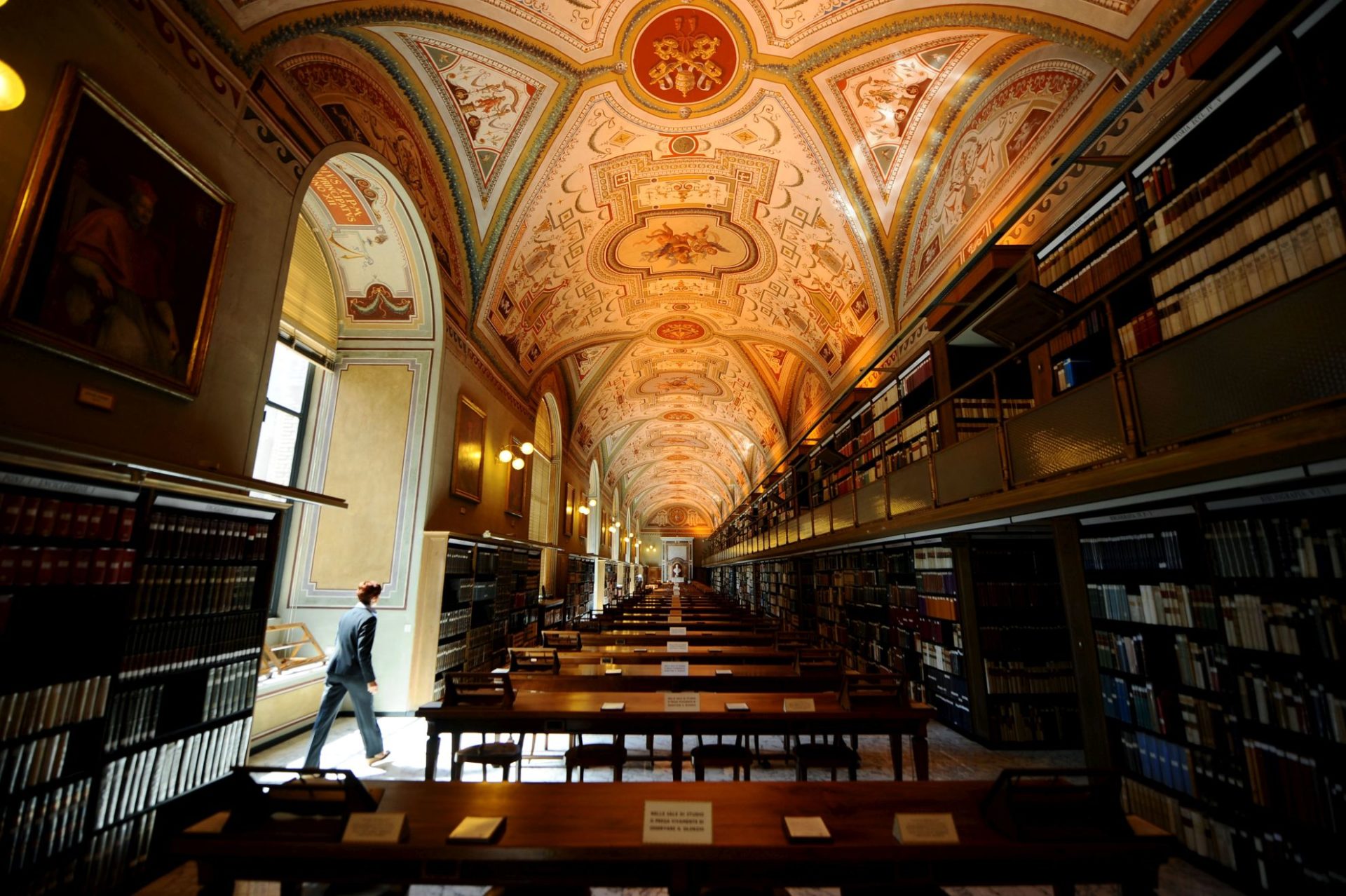 can you visit vatican library